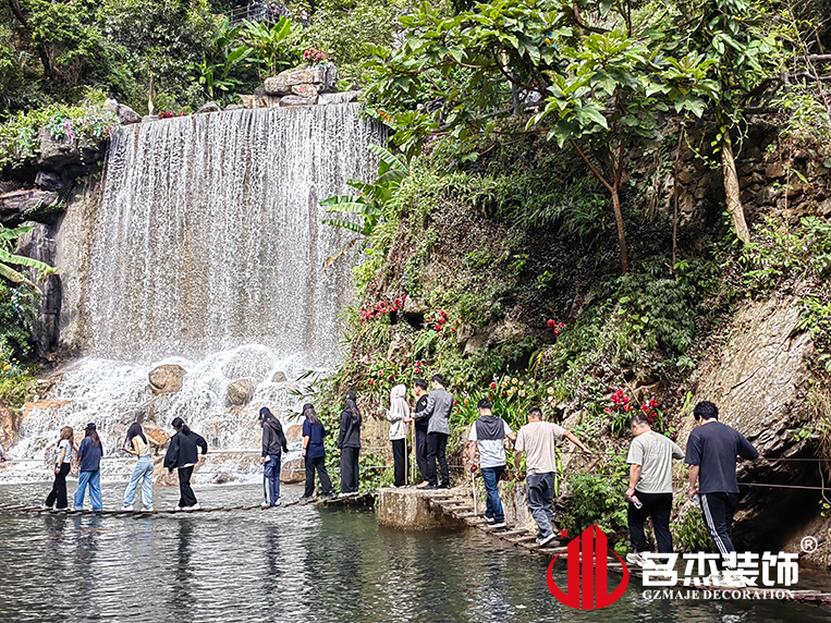 Ag亚洲集团装饰设计团队合影